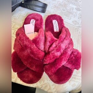 Juicy couture slippers
